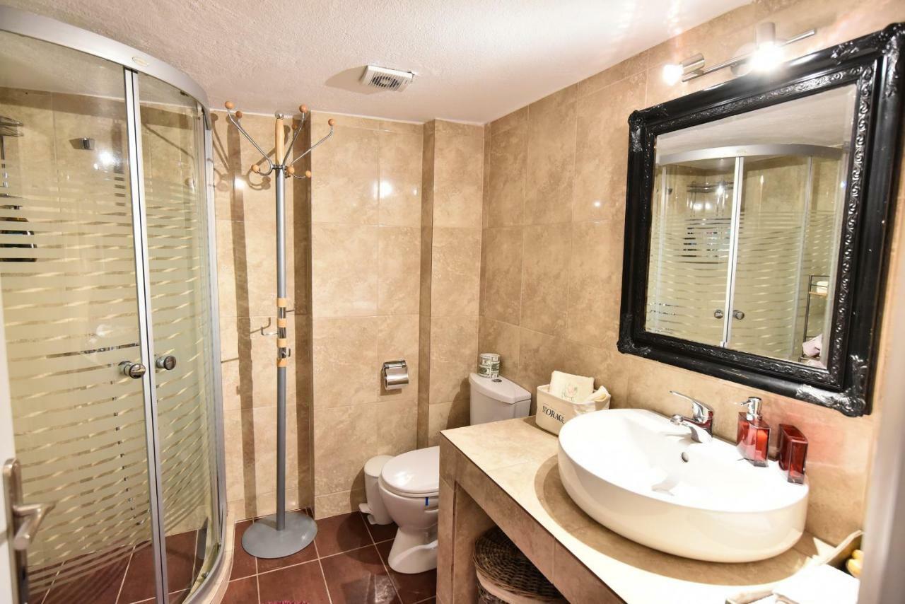 Queens Bed&Rest Luxury Apartment Kavála Exterior photo
